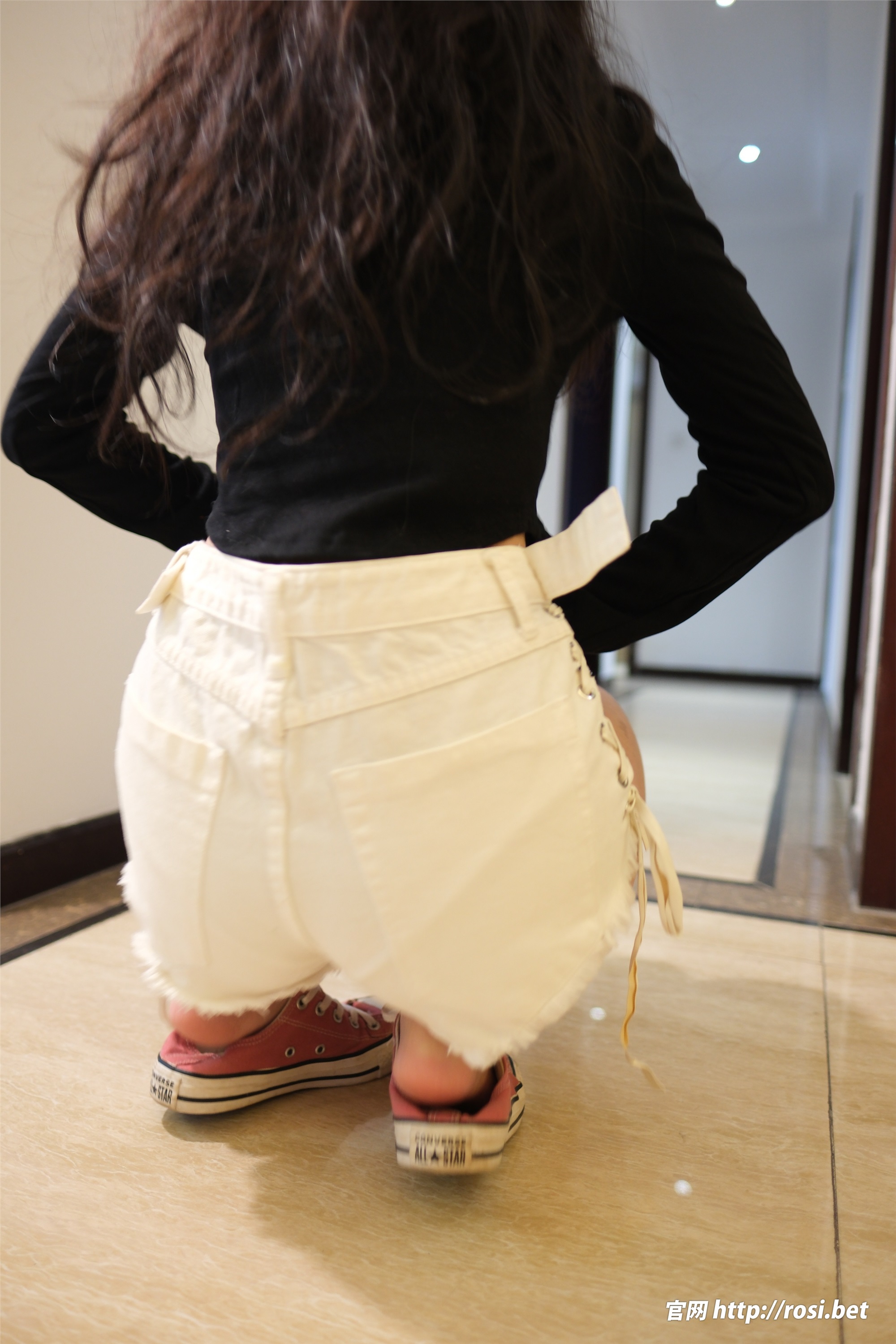 ROSI写真 2025.10.30 NO.5078